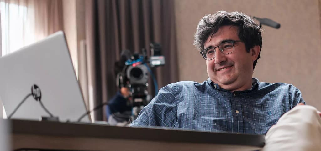 Kramnik ahonda en las heridas de Navara Kramnik madrid 2 scaled e1727289574181 Vladimir Kramnik, en Madrid, en su duelo contra José Martínez. Foto: FMB / Damas y Reyes