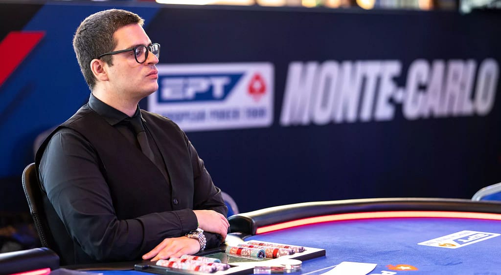 Once días de acción en el European Poker Tour de Montecarlo montecarlo eloy cabacas pokerstars jpg e1713961287974 Croupier en el EPT de Montecarlo. Foto: Eloy Cabacas / PokerStars