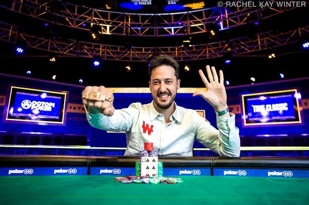 Adrián Mateos agranda su leyenda en las WSOP adrian mateos 5 brazalete wsop Adrián Mateos celebra su quinto título en las WSOP