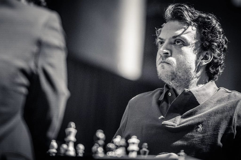 Carlsen vs. Niemann, duelo con sabor a revancha en la fase final del Mundial de Blitz niemann walusza blitz Hans Niemann, fotografiado por Michael Walusza / FIDE