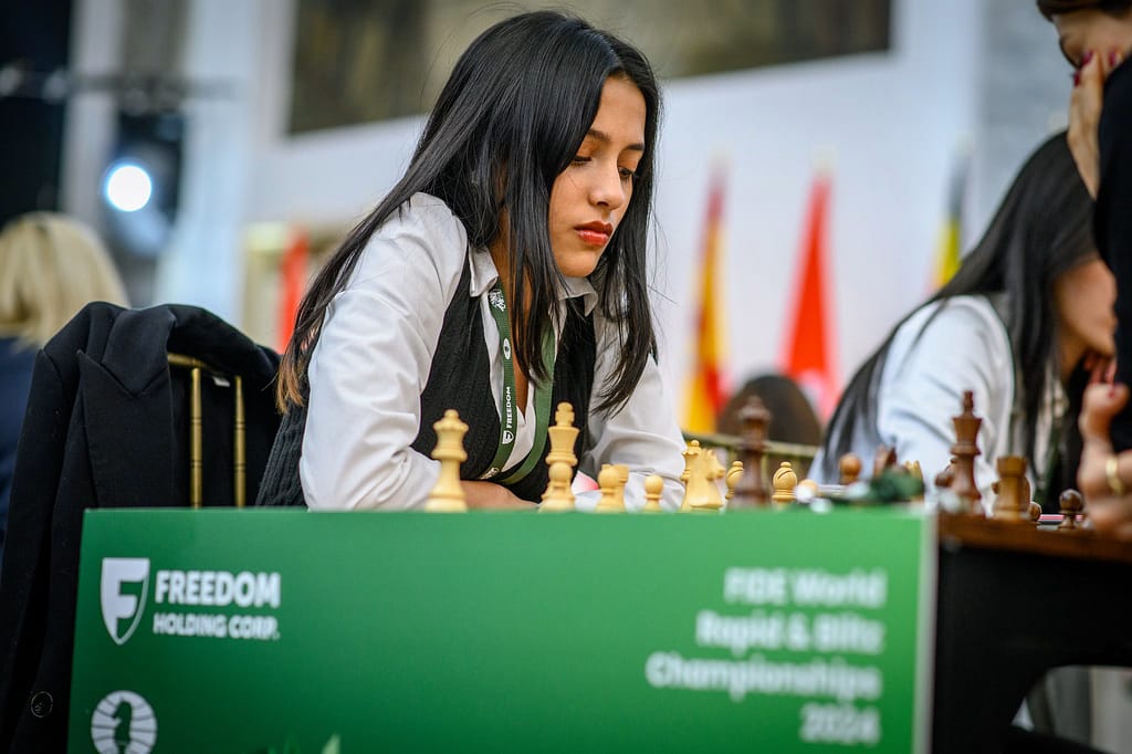 Faustino Oro se enfrenta al reto más duro de su vida Divya Deshmukh walusza ny rapidas Divya Deshmukh, en el Mundial de Rápidas de Nueva York. En Países Bajos será una de las rivales de Faustino Oro. Foto: Michal Walusza / FIDE