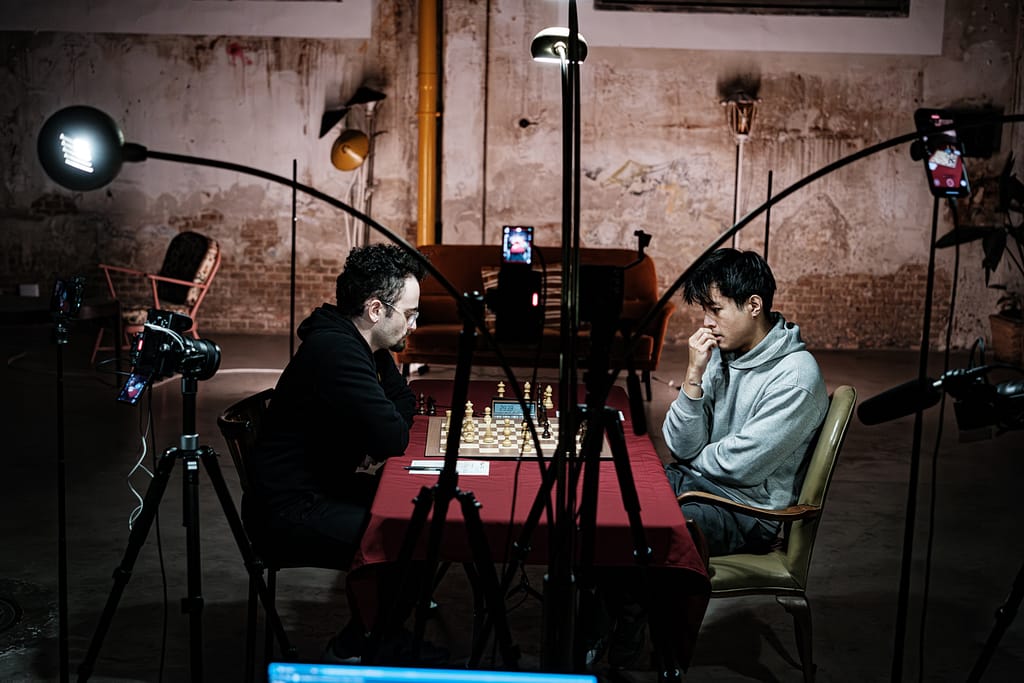 Julien Song: «El inglés es muy fuerte. El francés y el español tenemos que luchar» Gotham Song 3 Gotham-Song, un duelo con más cámaras que testigos en vivo. Se juega en la Nave Bellver de Madrid. Foto: FMB / Damas y Reyes