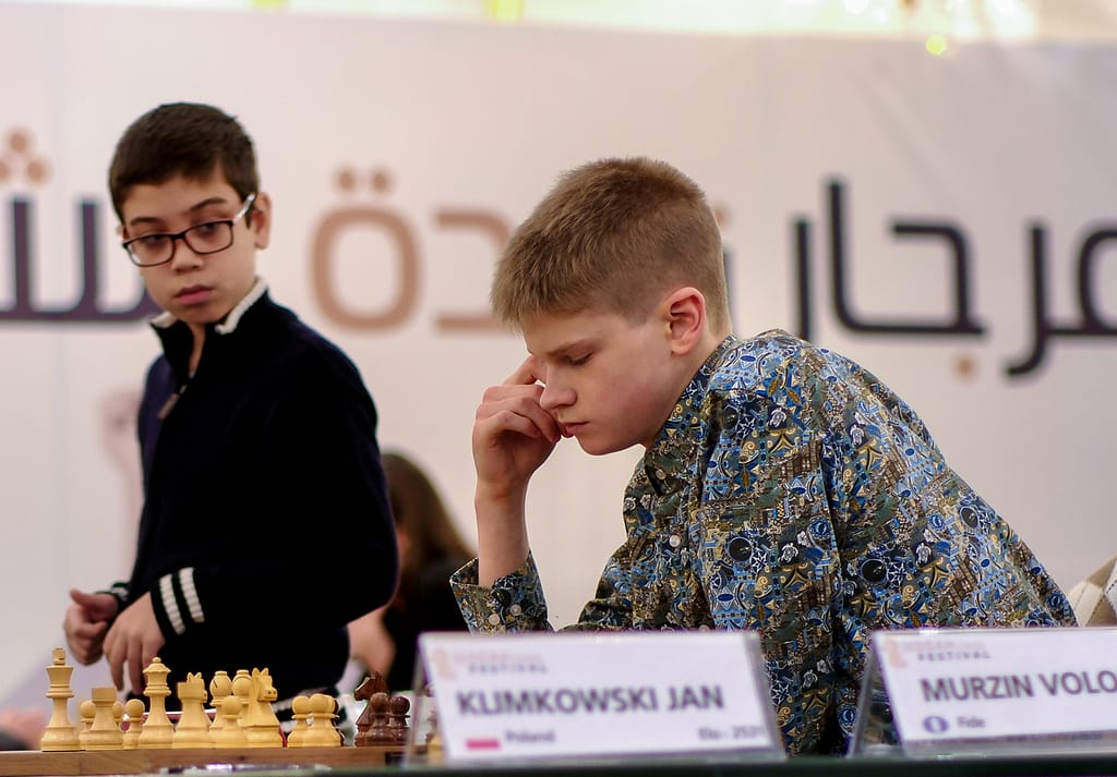 Faustino Oro-Volodar Murzin: duelo de niños prodigio en León faustino oro murzin yeda fmb Faustino Oro y Volodar Murzin volverán a coincidir en León, dos años después de conocerse en Yeda. Foto: FMB / Damas y Reyes