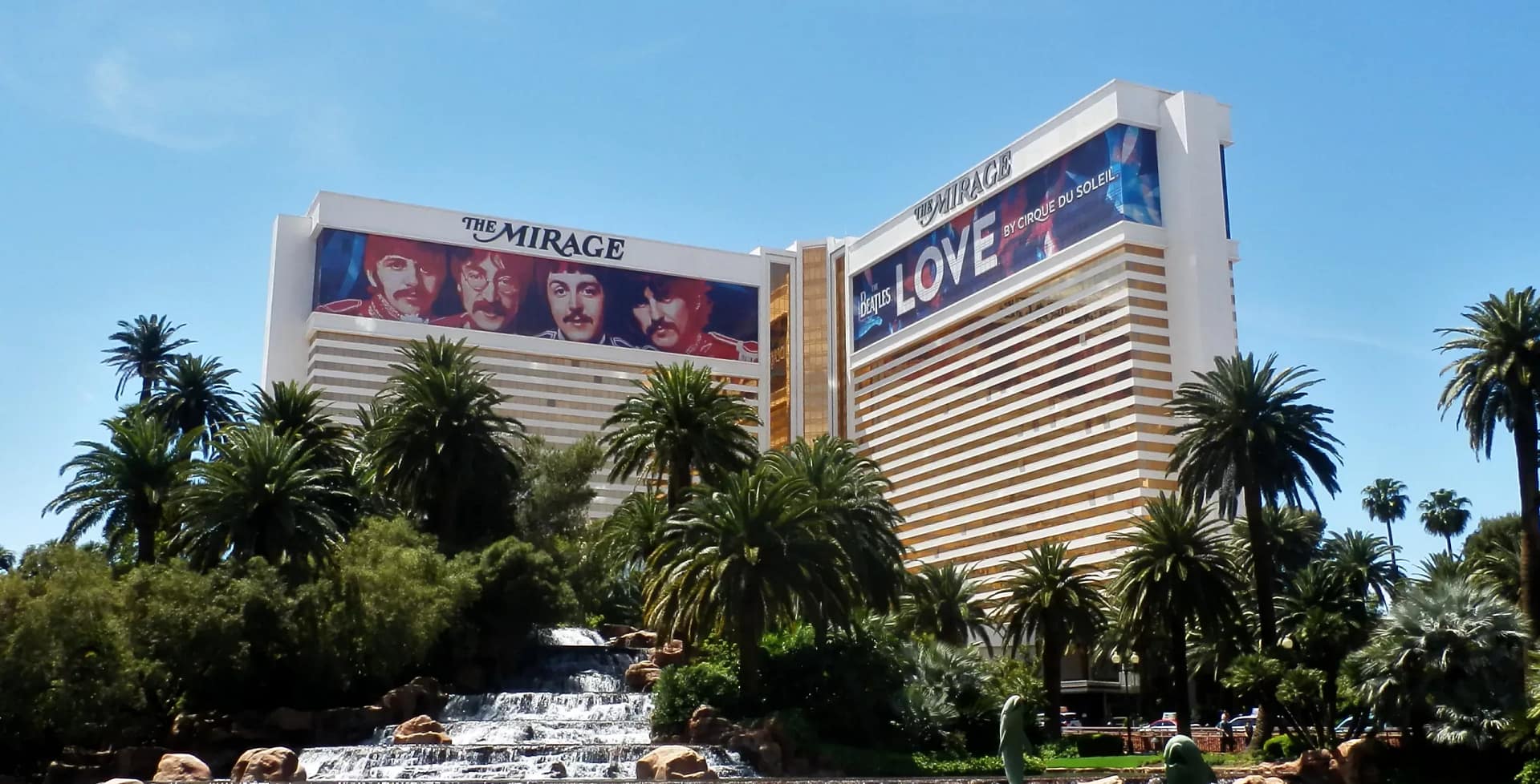 El hotel The Mirage, en Las Vegas, pone fin a 34 años de leyenda: Brunson, Stu Ungar, Negreanu y Bill Gates jugaron en sus mesas Las Vegas Mirage wiki scaled e1716462653888 The Mirage Las Vegas